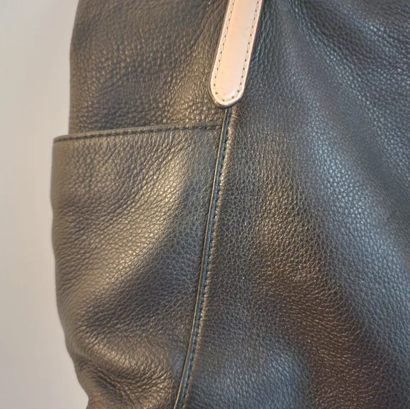 Large Michael Kors Bag - Picture 4 of 12